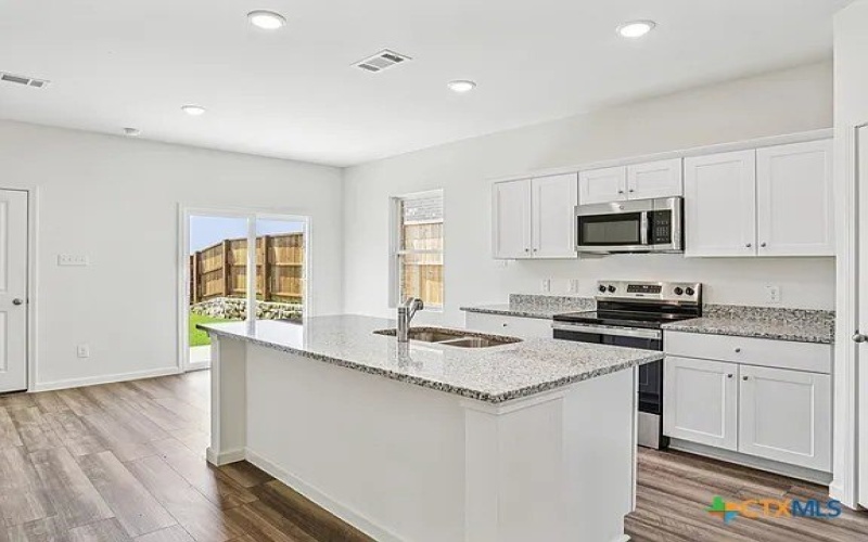 152 Mullen, Taylor, TX 76574, 3 Habitaciones Habitaciones , ,2 BañosBaños,Residential,En Venta,152 Mullen,0,606858