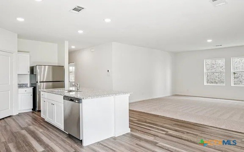 152 Mullen, Taylor, TX 76574, 3 Habitaciones Habitaciones , ,2 BañosBaños,Residential,En Venta,152 Mullen,0,606858