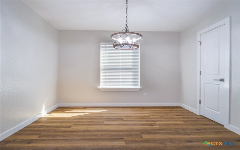 301 Cedarhill Drive, Granite Shoals, TX 78654, 3 Habitaciones Habitaciones , ,2 BañosBaños,Residential,En Venta,301 Cedarhill Drive,0,606877