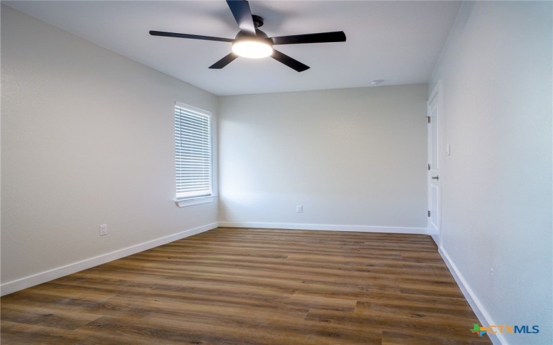 301 Cedarhill Drive, Granite Shoals, TX 78654, 3 Habitaciones Habitaciones , ,2 BañosBaños,Residential,En Venta,301 Cedarhill Drive,0,606877