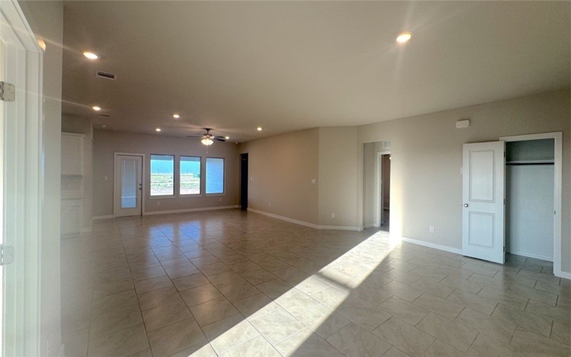 865 Fisher's Island Circle, Corpus Christi, TX 78415, 5 Bedrooms Bedrooms, ,3 BathroomsBathrooms,Residential,For Sale,865 Fisher's Island Circle,0,473125