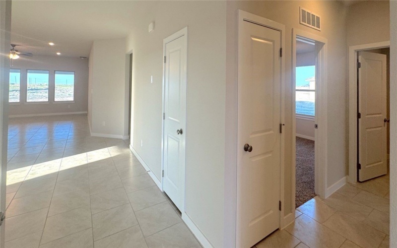 865 Fisher's Island Circle, Corpus Christi, TX 78415, 5 Bedrooms Bedrooms, ,3 BathroomsBathrooms,Residential,For Sale,865 Fisher's Island Circle,0,473125