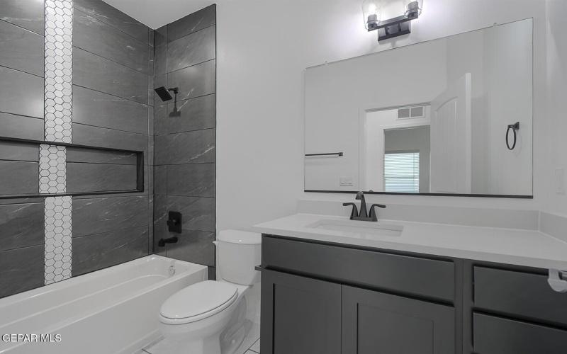 15140 ENDURANCE Avenue, El Paso, TX 79938, 4 Habitaciones Habitaciones , ,2 BañosBaños,Residential,En Venta,15140 ENDURANCE Avenue,0,940030