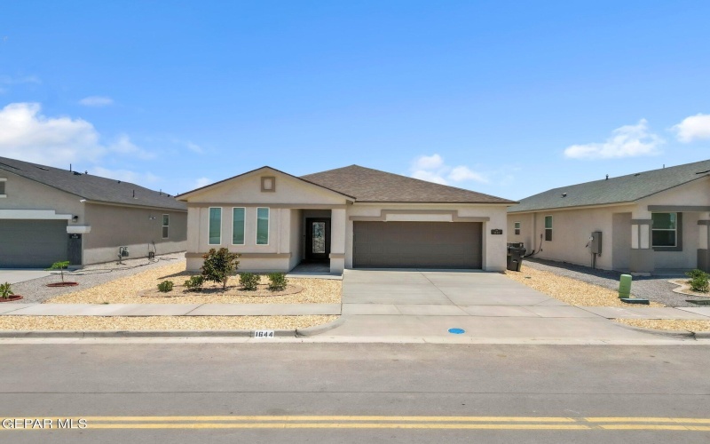 1644 Folkstone Street, El Paso, TX 79928, 4 Bedrooms Bedrooms, ,1 BathroomBathrooms,Residential,For Sale,1644 Folkstone Street,0,940041
