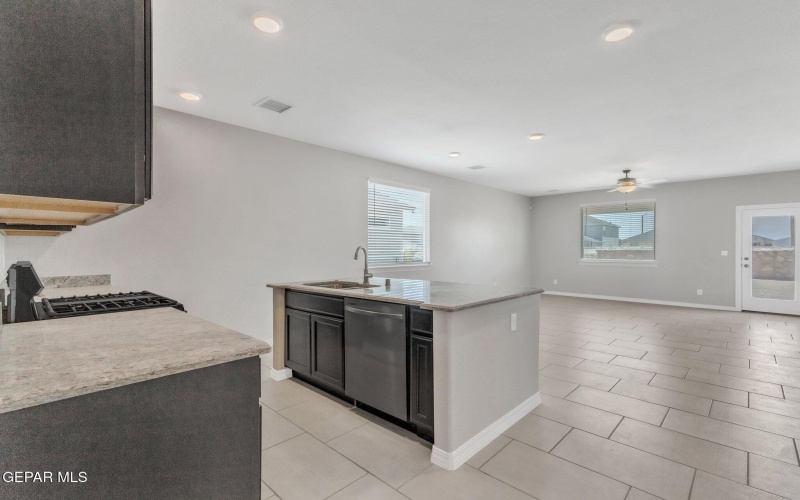 1644 Folkstone Street, El Paso, TX 79928, 4 Bedrooms Bedrooms, ,1 BathroomBathrooms,Residential,For Sale,1644 Folkstone Street,0,940041