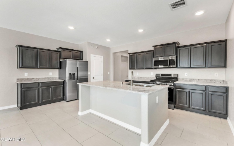 1644 Folkstone Street, El Paso, TX 79928, 4 Bedrooms Bedrooms, ,1 BathroomBathrooms,Residential,For Sale,1644 Folkstone Street,0,940041