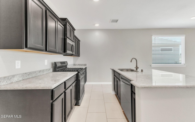 1644 Folkstone Street, El Paso, TX 79928, 4 Bedrooms Bedrooms, ,1 BathroomBathrooms,Residential,For Sale,1644 Folkstone Street,0,940041