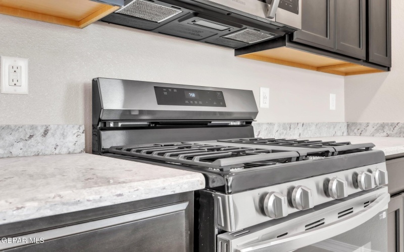 1644 Folkstone Street, El Paso, TX 79928, 4 Bedrooms Bedrooms, ,1 BathroomBathrooms,Residential,For Sale,1644 Folkstone Street,0,940041