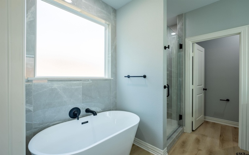 1003 Karen Dr, Lindale, TX 75771, 3 Habitaciones Habitaciones , ,2 BañosBaños,Residential,En Venta,1003 Karen Dr,0,26003429