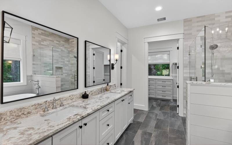 2001 Granite Cv, Kingsland, TX 78639, 5 Habitaciones Habitaciones , ,3 BañosBaños,Residential,En Venta,2001 Granite Cv,0,175978