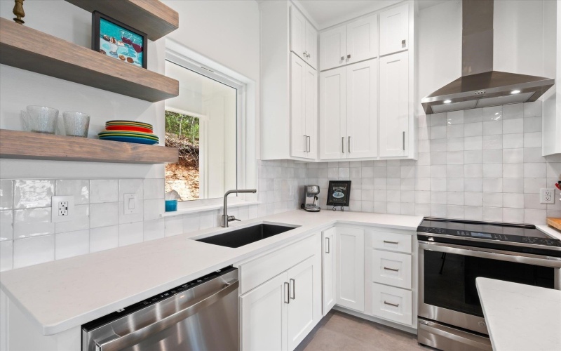 405 Taylor Drive, Marble Falls, TX 78657, 3 Habitaciones Habitaciones , ,2 BañosBaños,Residential,En Venta,405 Taylor Drive,0,176914