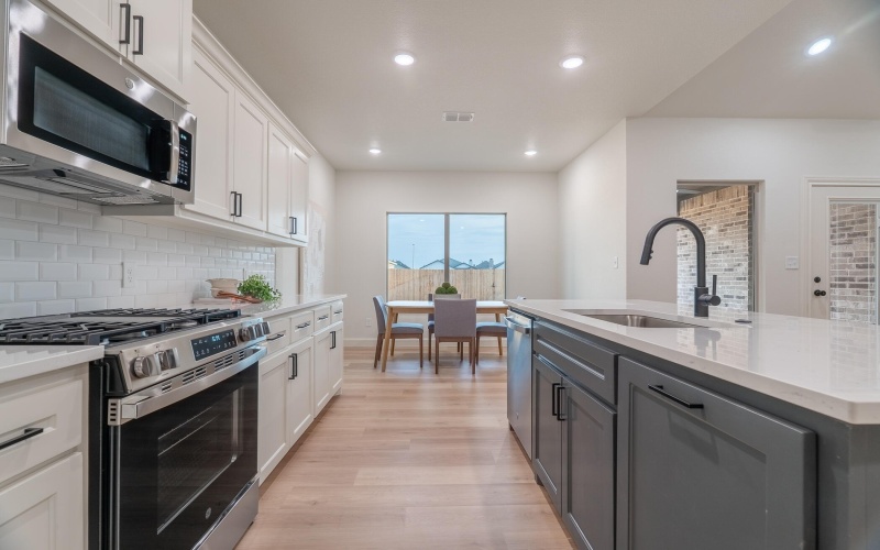 6913 14th Street, Lubbock, TX 79416, 3 Habitaciones Habitaciones , ,2 BañosBaños,Residential,En Venta,6913 14th Street,0,202603226