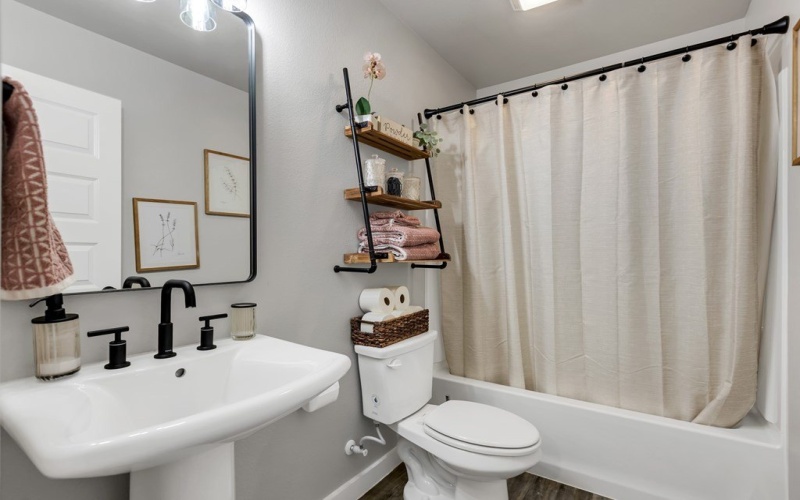 2 Maverick Dr, Odessa, TX 79765, 2 Bedrooms Bedrooms, ,2 BathroomsBathrooms,Residential,For Sale,2 Maverick Dr,0,173077