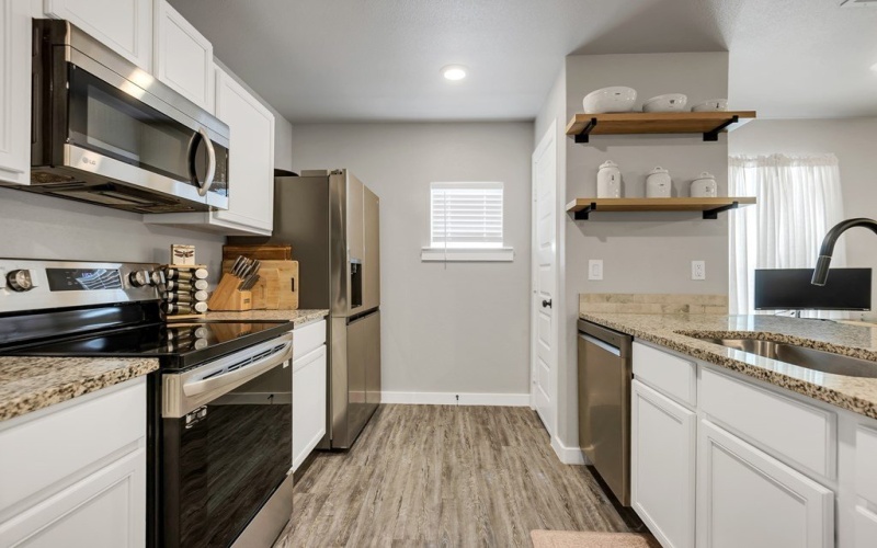 2 Maverick Dr, Odessa, TX 79765, 2 Bedrooms Bedrooms, ,2 BathroomsBathrooms,Residential,For Sale,2 Maverick Dr,0,173077