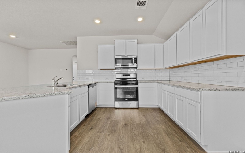 127 Ivory Gull, San Antonio, TX 78253, 3 Habitaciones Habitaciones , ,2 BañosBaños,Residential,En Venta,127 Ivory Gull,0,1947459