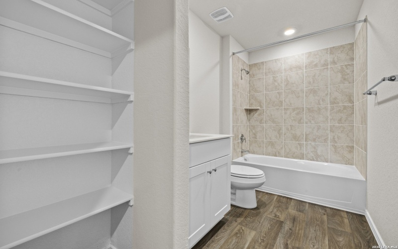 1521 Agave Cellar, New Braunfels, TX 78130, 5 Habitaciones Habitaciones , ,3 BañosBaños,Residential,En Venta,1521 Agave Cellar,0,1947751