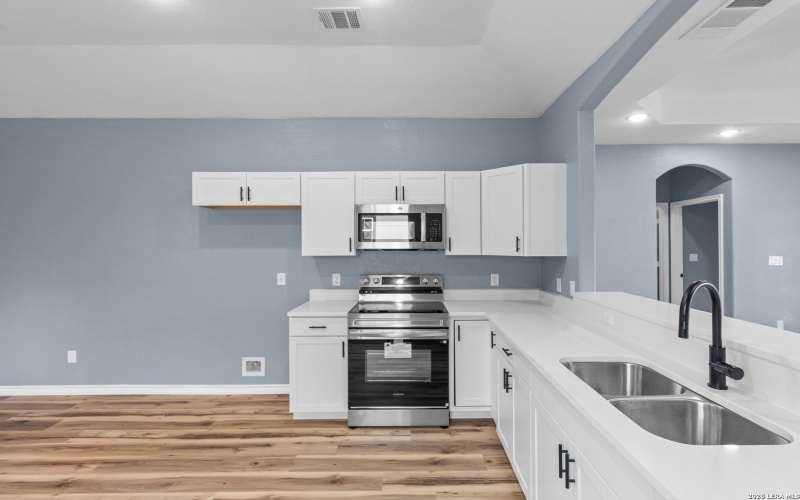 123 Juanita, San Antonio, TX 78237, 3 Habitaciones Habitaciones , ,2 BañosBaños,Residential,En Venta,123 Juanita,0,1947869