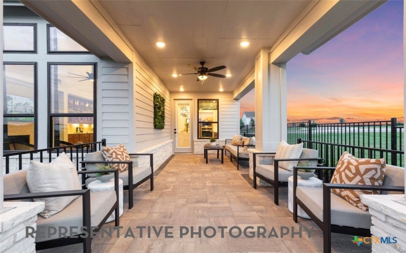 8901 Pedal Boat Drive, Austin, TX 78744, 4 Habitaciones Habitaciones , ,5 BañosBaños,Residential,En Venta,8901 Pedal Boat Drive,0,606896