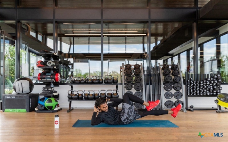 8901 Pedal Boat Drive, Austin, TX 78744, 4 Habitaciones Habitaciones , ,5 BañosBaños,Residential,En Venta,8901 Pedal Boat Drive,0,606896