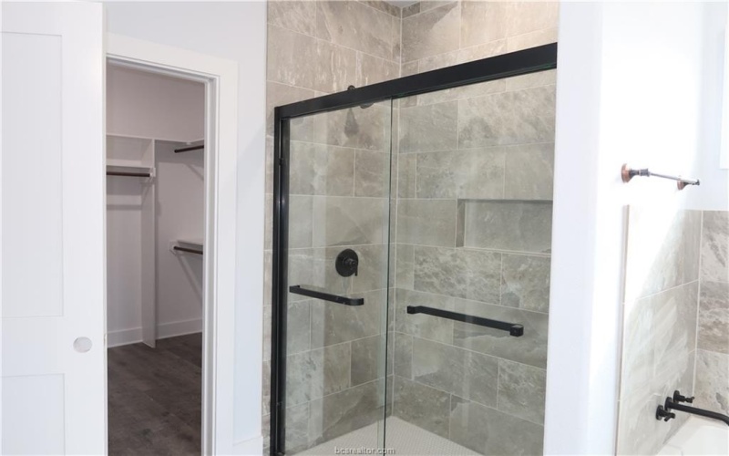 1963 Cambria Drive, Bryan, TX 77807, 4 Habitaciones Habitaciones , ,3 BañosBaños,Residential,En Venta,1963 Cambria Drive,0,26003092