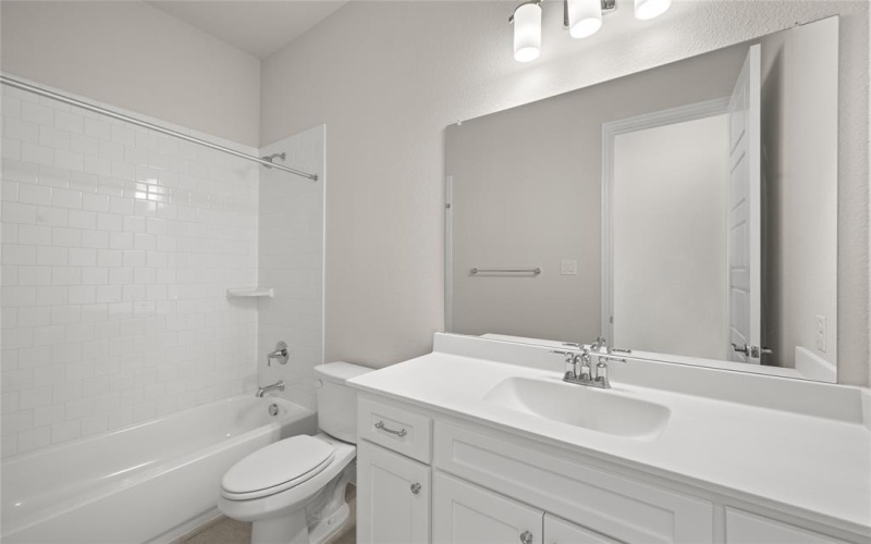 2001 Rockwood Lane, Mansfield, TX 76063, 4 Bedrooms Bedrooms, ,5 BathroomsBathrooms,Residential,For Sale,2001 Rockwood Lane,20712032
