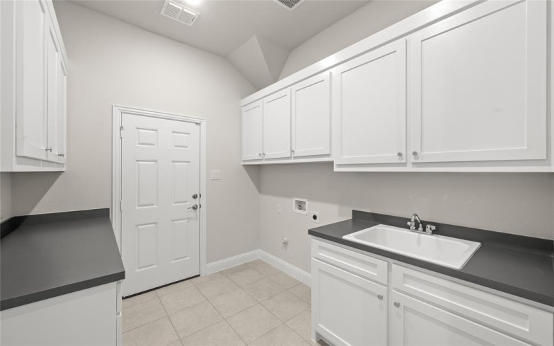 2001 Rockwood Lane, Mansfield, TX 76063, 4 Bedrooms Bedrooms, ,5 BathroomsBathrooms,Residential,For Sale,2001 Rockwood Lane,20712032