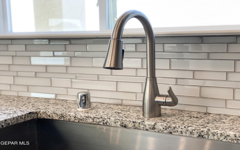 239 Bonnie Trail, Santa Teresa, NM 88008, 4 Habitaciones Habitaciones , ,3 BañosBaños,Residential,En Venta,239 Bonnie Trail,0,940046