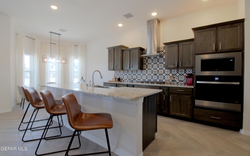 111 Wind Mill Trail, Santa Teresa, NM 88008, 5 Habitaciones Habitaciones , ,3 BañosBaños,Residential,En Venta,111 Wind Mill Trail,0,940047