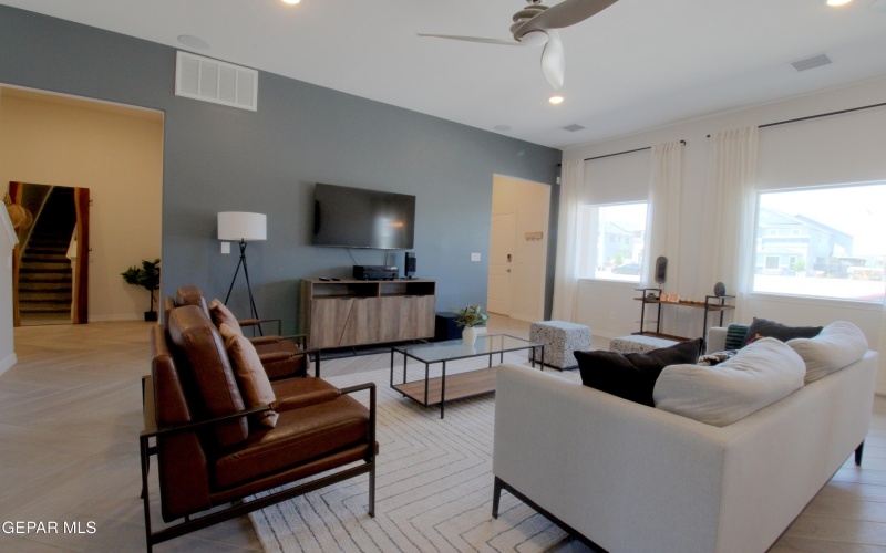 111 Wind Mill Trail, Santa Teresa, NM 88008, 5 Habitaciones Habitaciones , ,3 BañosBaños,Residential,En Venta,111 Wind Mill Trail,0,940047