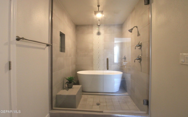 111 Wind Mill Trail, Santa Teresa, NM 88008, 5 Habitaciones Habitaciones , ,3 BañosBaños,Residential,En Venta,111 Wind Mill Trail,0,940047