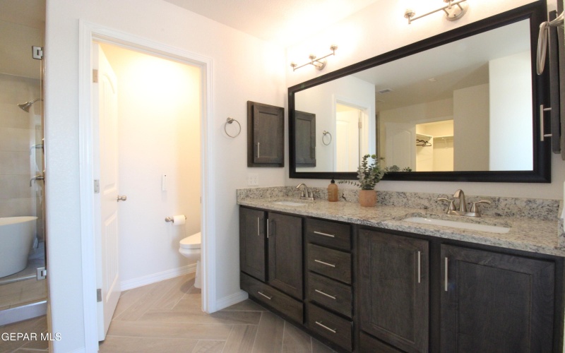 111 Wind Mill Trail, Santa Teresa, NM 88008, 5 Habitaciones Habitaciones , ,3 BañosBaños,Residential,En Venta,111 Wind Mill Trail,0,940047