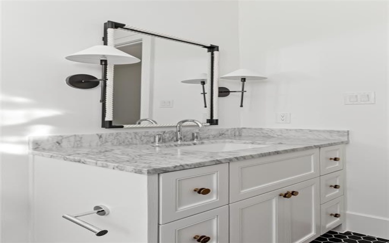 9826 Mixon Drive, Dallas, TX 75220, 6 Habitaciones Habitaciones , ,7 BañosBaños,Residential,En Venta,9826 Mixon Drive,0,21203608