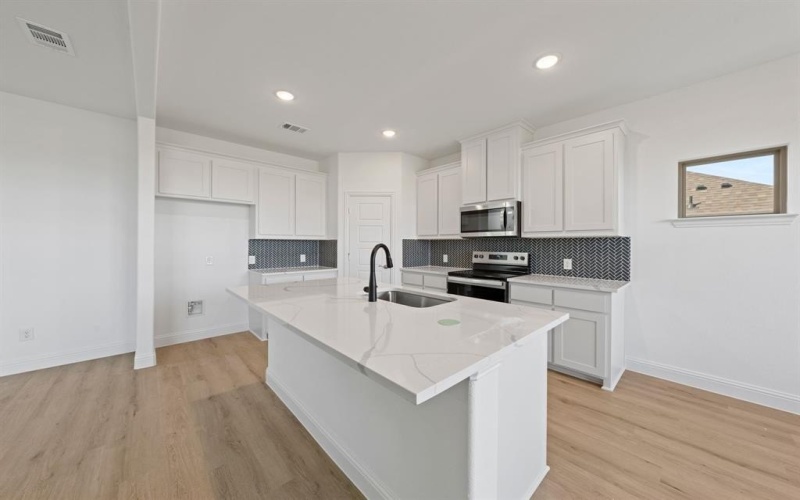 1936 Nightfall Drive, Venus, TX 76084, 5 Bedrooms Bedrooms, ,3 BathroomsBathrooms,Residential,For Sale,1936 Nightfall Drive,0,21205201