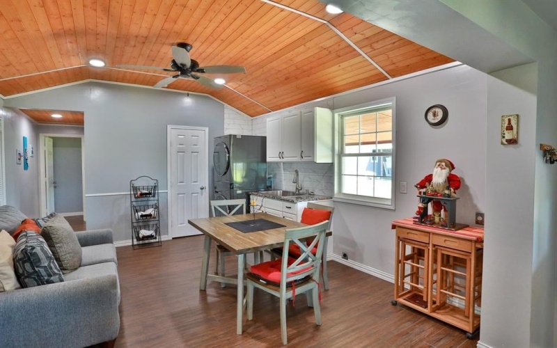 1556 Vz County Road 2128, Wills Point, TX 75169, 2 Bedrooms Bedrooms, ,2 BathroomsBathrooms,Residential,For Sale,1556 Vz County Road 2128,0,21205272