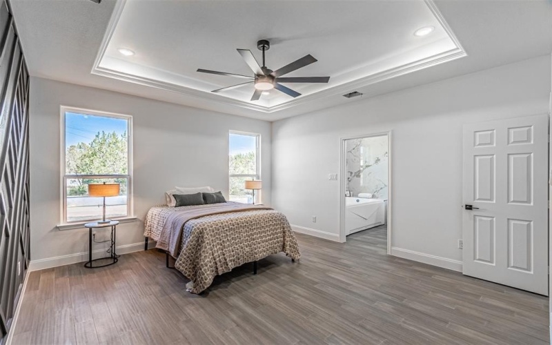 2406 Beverly Drive, Granbury, TX 76048, 4 Bedrooms Bedrooms, ,2 BathroomsBathrooms,Residential,For Sale,2406 Beverly Drive,0,21205316