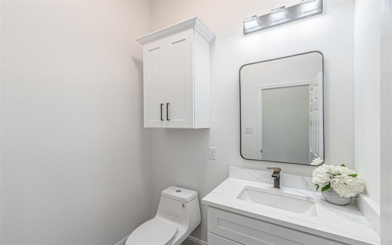 2406 Beverly Drive, Granbury, TX 76048, 4 Bedrooms Bedrooms, ,2 BathroomsBathrooms,Residential,For Sale,2406 Beverly Drive,0,21205316