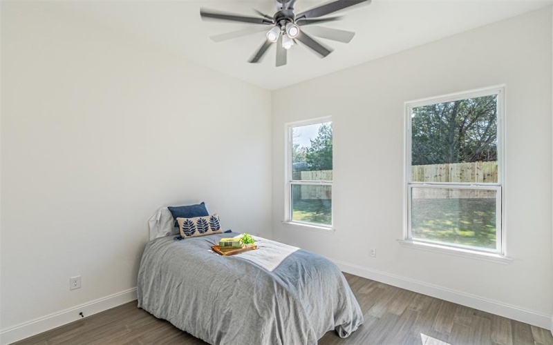 2406 Beverly Drive, Granbury, TX 76048, 4 Bedrooms Bedrooms, ,2 BathroomsBathrooms,Residential,For Sale,2406 Beverly Drive,0,21205316