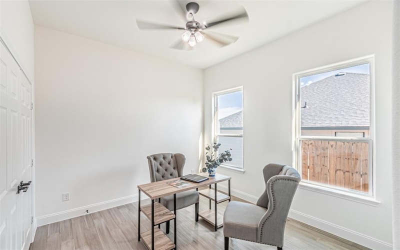 2406 Beverly Drive, Granbury, TX 76048, 4 Bedrooms Bedrooms, ,2 BathroomsBathrooms,Residential,For Sale,2406 Beverly Drive,0,21205316