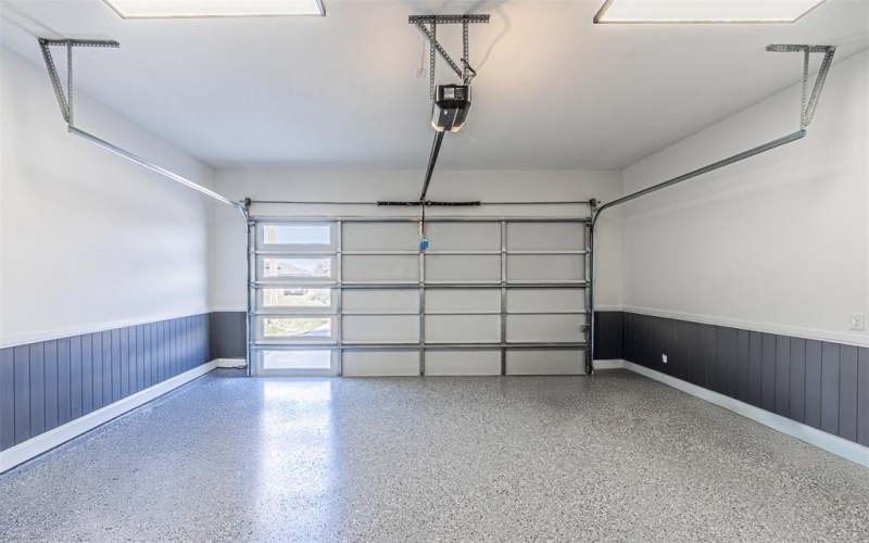 2406 Beverly Drive, Granbury, TX 76048, 4 Bedrooms Bedrooms, ,2 BathroomsBathrooms,Residential,For Sale,2406 Beverly Drive,0,21205316