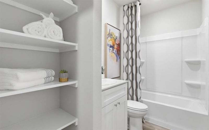 1121 BELHAVEN Street, Granbury, TX 76048, 4 Habitaciones Habitaciones , ,2 BañosBaños,Residential,En Venta,1121 BELHAVEN Street,0,21204811