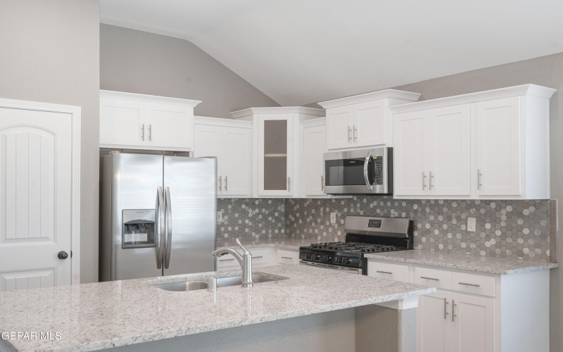 13840 Summer Hail Avenue, El Paso, TX 79928, 4 Bedrooms Bedrooms, ,3 BathroomsBathrooms,Residential,For Sale,13840 Summer Hail Avenue,0,940067