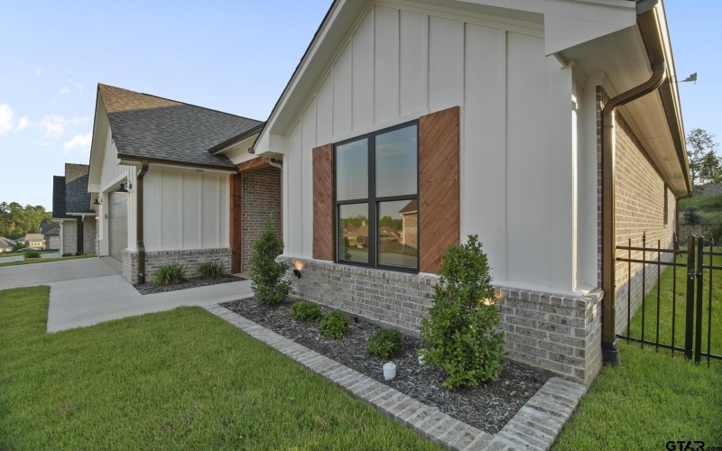 9244 Villas Ct, Tyler, TX 75703, 3 Bedrooms Bedrooms, ,3 BathroomsBathrooms,Residential,For Sale,9244 Villas Ct,0,26003469