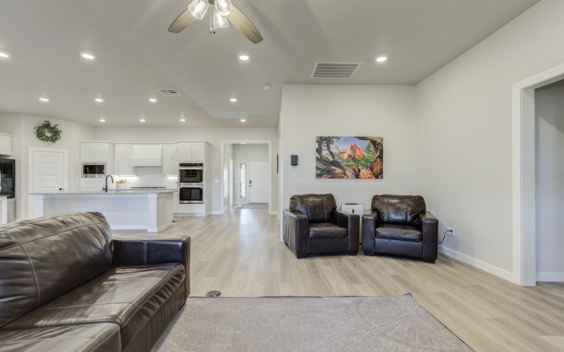 2915 Tractor Avenue, Wolfforth, TX 79382, 4 Habitaciones Habitaciones , ,3 BañosBaños,Residential,En Venta,2915 Tractor Avenue,0,202603278