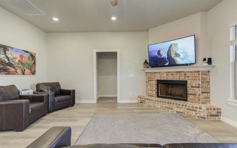 2915 Tractor Avenue, Wolfforth, TX 79382, 4 Habitaciones Habitaciones , ,3 BañosBaños,Residential,En Venta,2915 Tractor Avenue,0,202603278