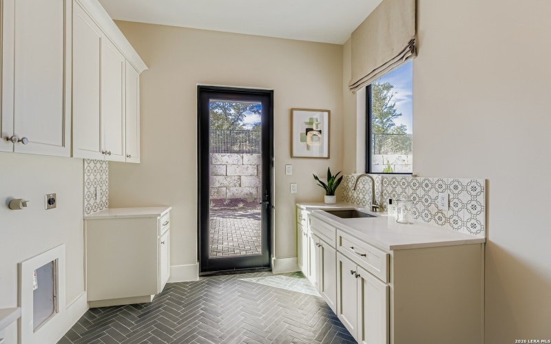 11406 Montell Point, Boerne, TX 78006, 4 Bedrooms Bedrooms, ,5 BathroomsBathrooms,Residential,For Sale,11406 Montell Point,0,1947987