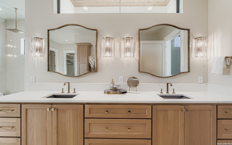 11406 Montell Point, Boerne, TX 78006, 4 Bedrooms Bedrooms, ,5 BathroomsBathrooms,Residential,For Sale,11406 Montell Point,0,1947987