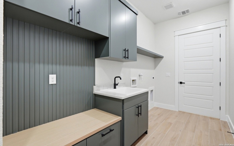 140 Sunset, La Vernia, TX 78121, 5 Bedrooms Bedrooms, ,3 BathroomsBathrooms,Residential,For Sale,140 Sunset,0,1948210