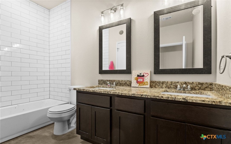 414 W Avenue C, Copperas Cove, TX 76522, 3 Habitaciones Habitaciones , ,2 BañosBaños,Residential Multi Family,En Venta,414 W Avenue C,0,607052