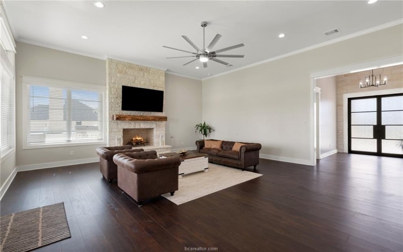 7844 Mathis Creek Drive, Bryan, TX 77808-1547, 4 Habitaciones Habitaciones , ,3 BañosBaños,Residential,En Venta,7844 Mathis Creek Drive,0,26003132