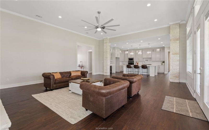 7844 Mathis Creek Drive, Bryan, TX 77808-1547, 4 Habitaciones Habitaciones , ,3 BañosBaños,Residential,En Venta,7844 Mathis Creek Drive,0,26003132